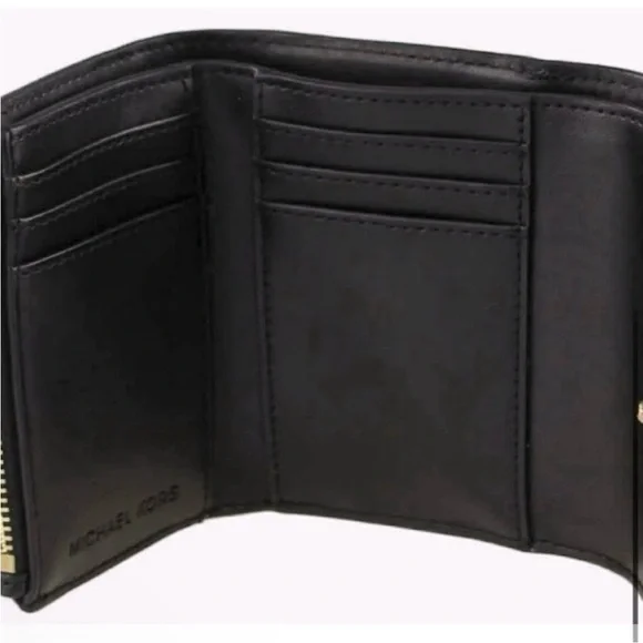 💖HOST PICK💖-NWT Authentic Michael Kors Carmen Medium Flap Wallet - Picture 4 of 7